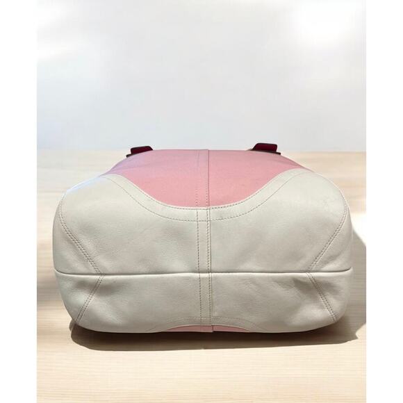 Vintage Coach 5174 Soho Daisy Canvas Tote & Wristlet        - Picture 5 of 16